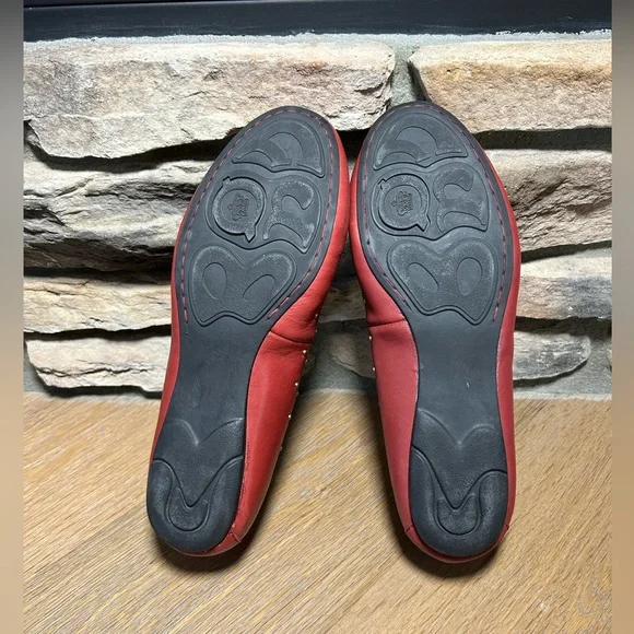 Size 8 Born leather flats, women’s size 8 dress shoes - Picture 3 of 7